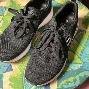 Sketcher arch comfort sneakers